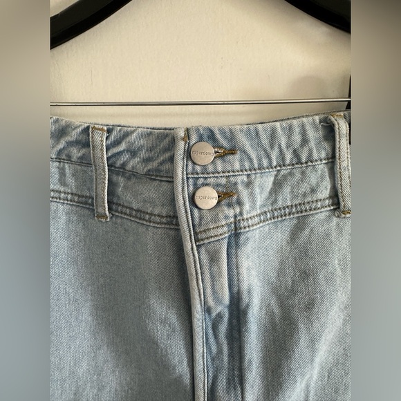 Superdown Lightwash Denim Double Button Y2K Micro Mini Skirt size Medium EUC - Picture 2 of 7
